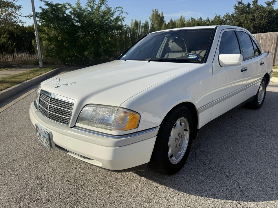 1996 Mercedes-Benz W202 C-Class - Image 2 of 31