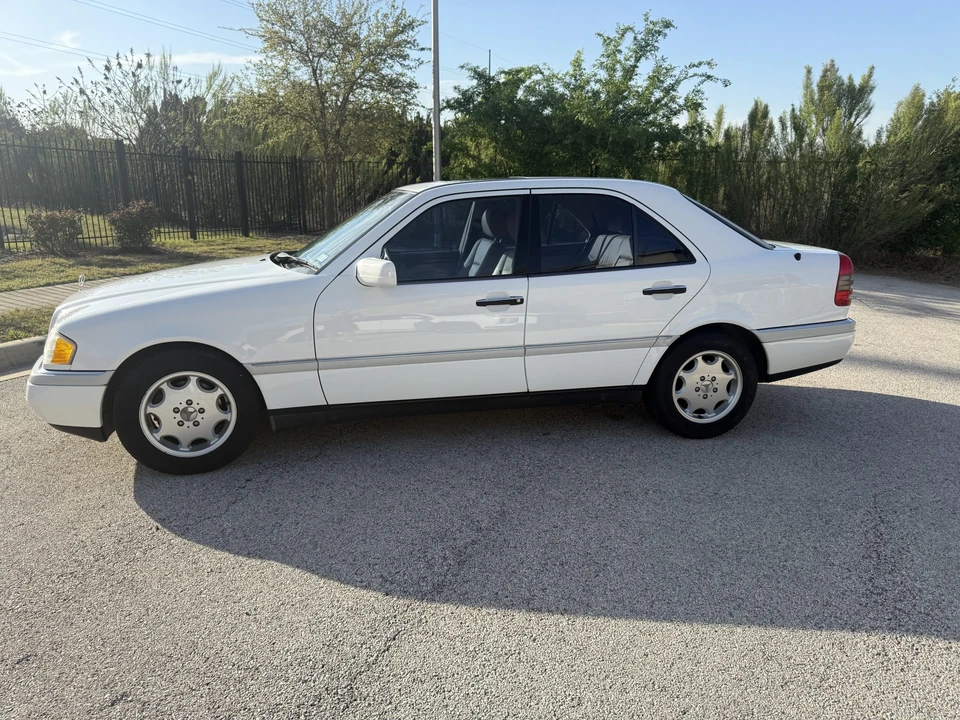 1996 Mercedes-Benz W202 C-Class - Image 3 of 31