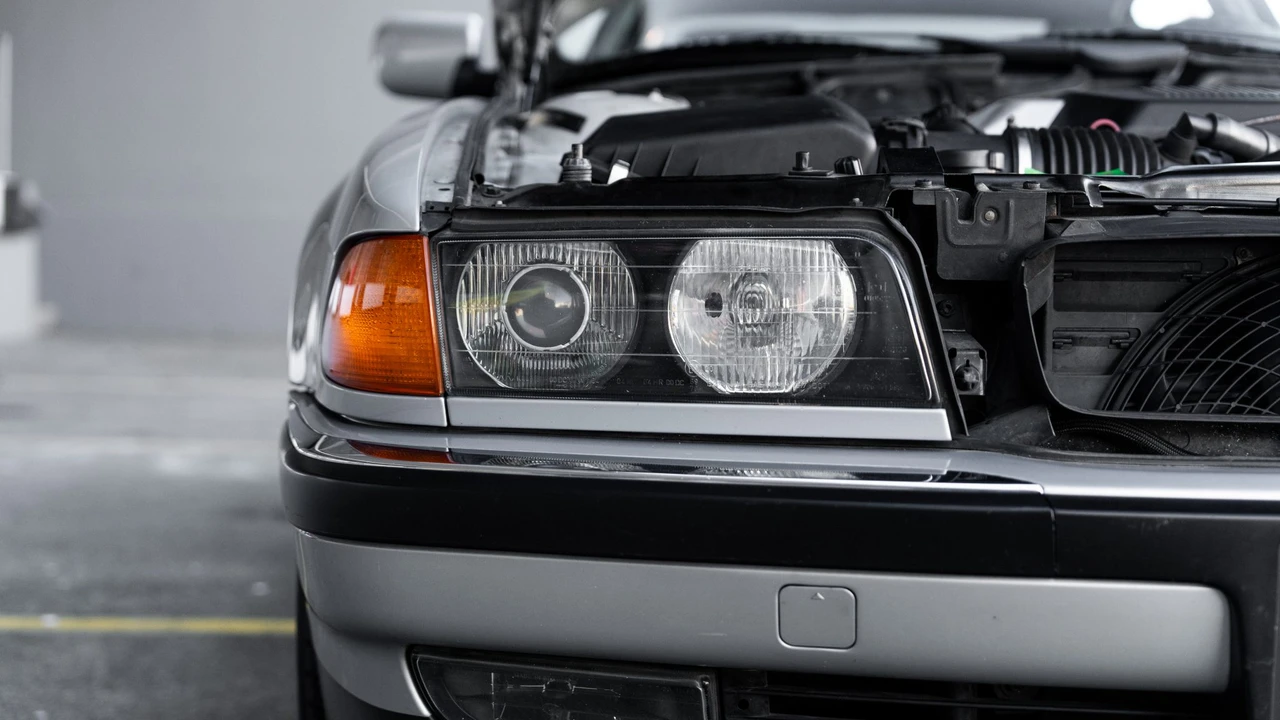 1997 BMW E38 7 Series - Image 20 of 31