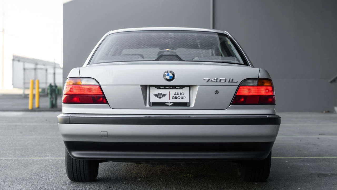 1997 BMW E38 7 Series - Image 10 of 31