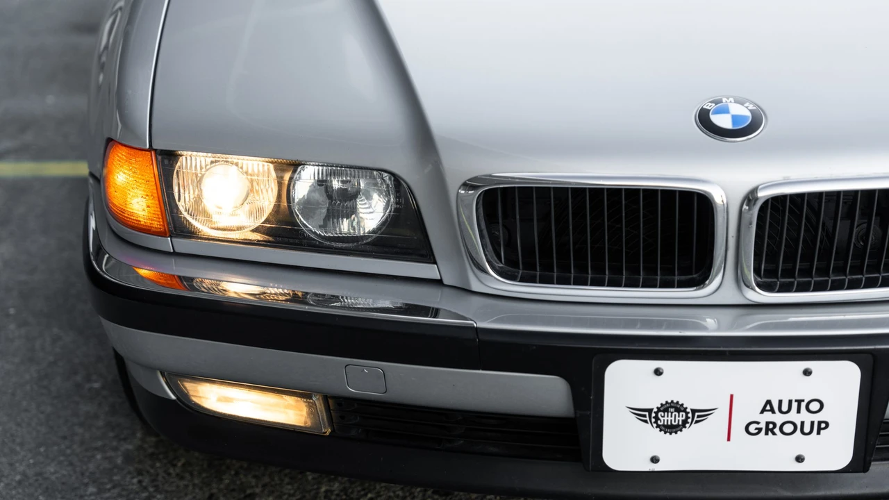 1997 BMW E38 7 Series - Image 21 of 31