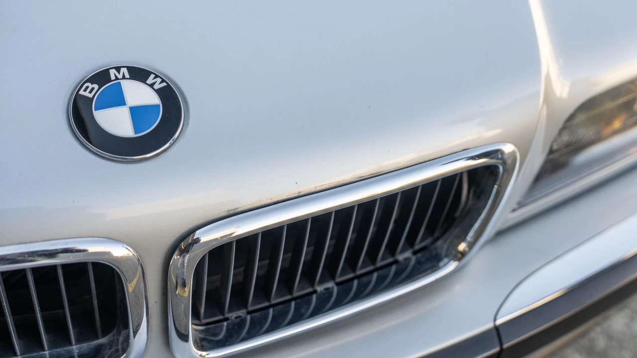 1997 BMW E38 7 Series - Image 22 of 31