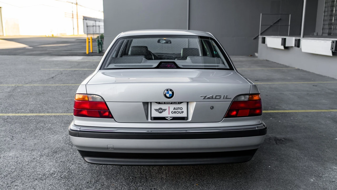 1997 BMW E38 7 Series - Image 11 of 31