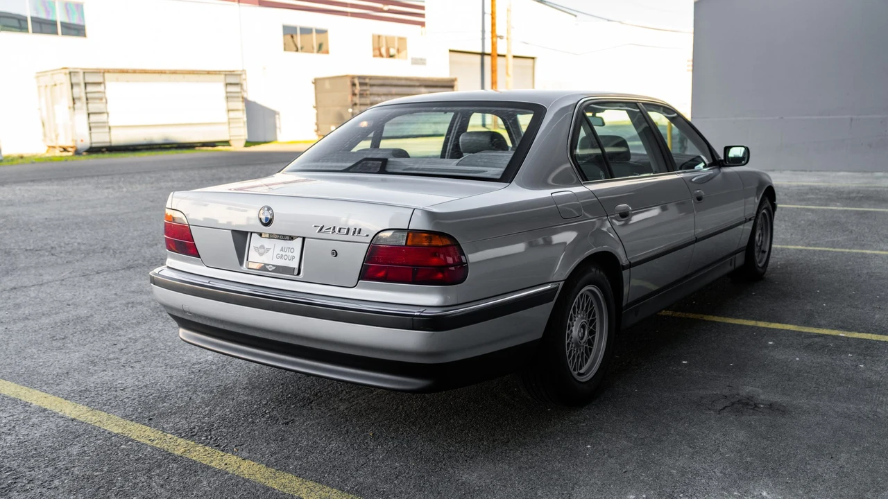 1997 BMW E38 7 Series - Image 13 of 31