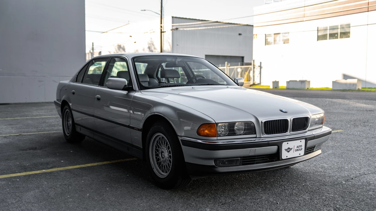 1997 BMW E38 7 Series - Image 18 of 31