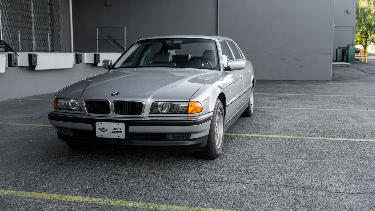 1997 BMW E38 7 Series - Image 3 of 31