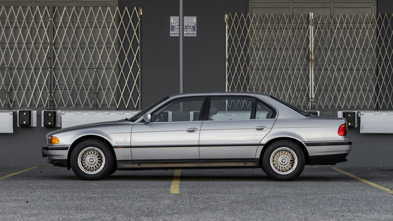 1997 BMW E38 7 Series - Image 5 of 31
