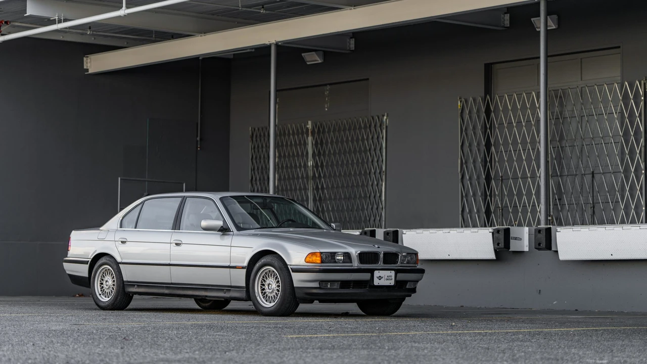 1997 BMW E38 7 Series - Image 16 of 31