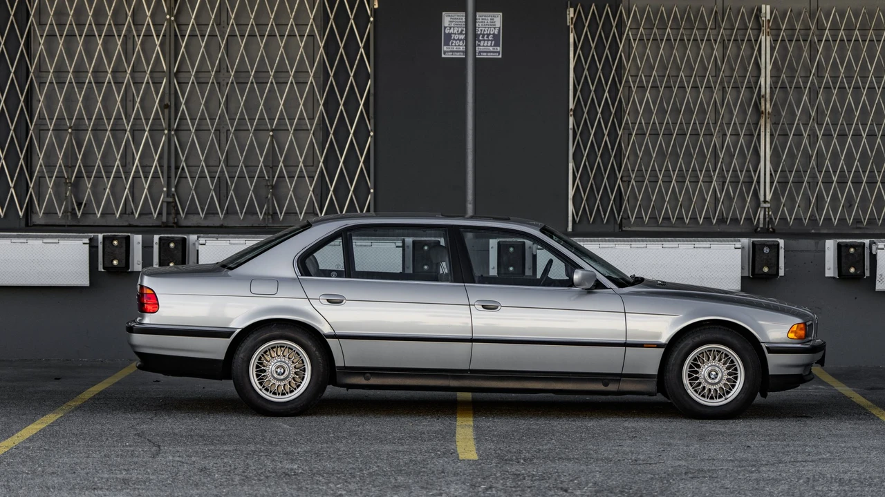 1997 BMW E38 7 Series - Image 15 of 31