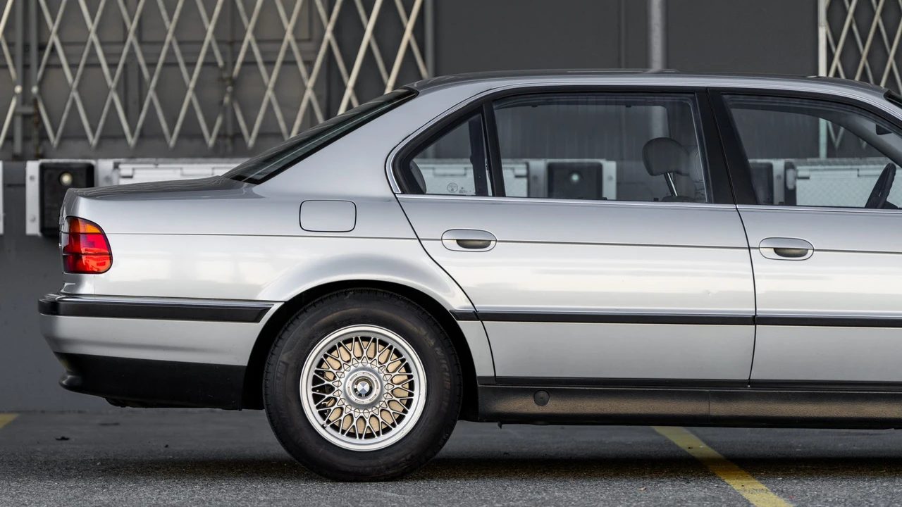 1997 BMW E38 7 Series - Image 19 of 31