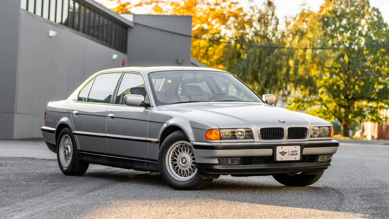 1997 BMW E38 7 Series - Image 17 of 31