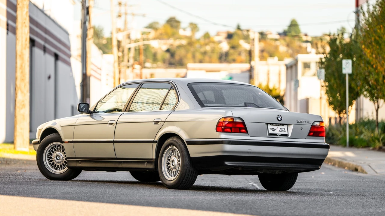 1997 BMW E38 7 Series - Image 8 of 31