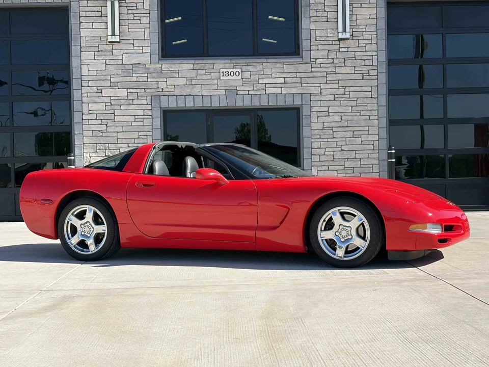 1997 Chevrolet Corvette C5 - Image 4 of 31