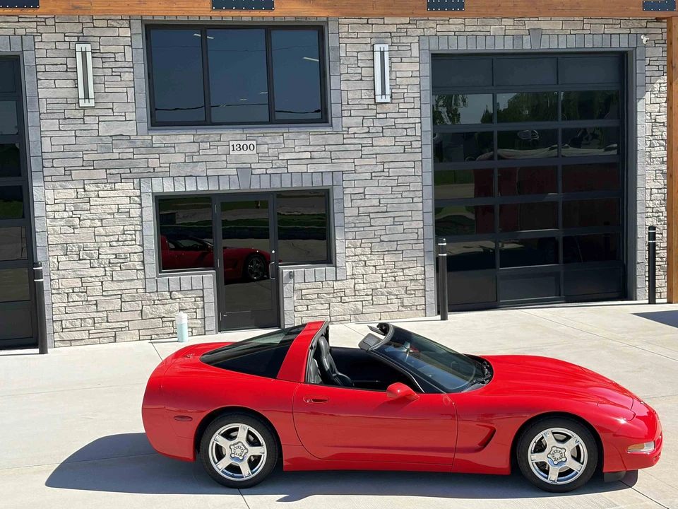 1997 Chevrolet Corvette C5 - Image 3 of 31