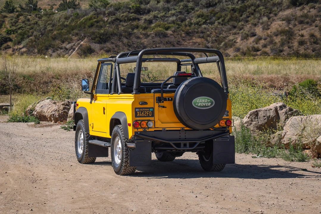 1997 Land Rover Defender 90 - Image 11 of 31