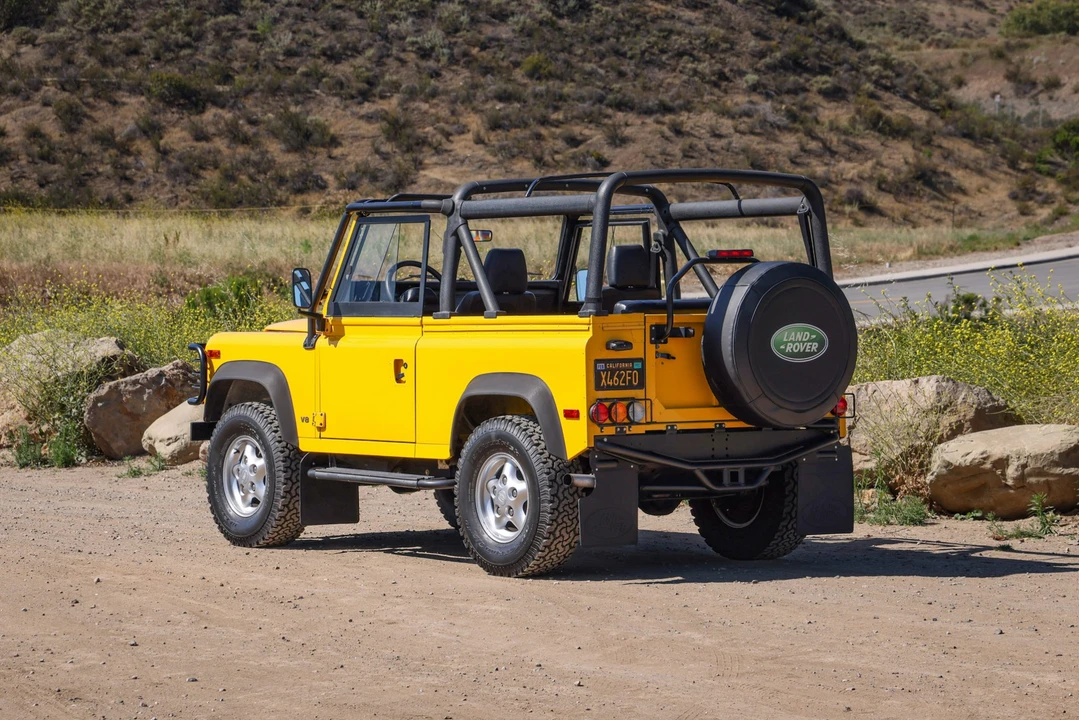 1997 Land Rover Defender 90 - Image 10 of 31