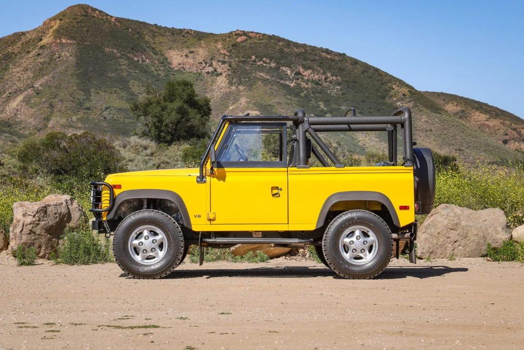 1997 Land Rover Defender 90 - Image 7 of 31