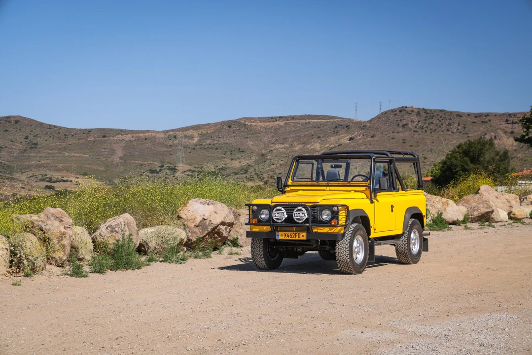 1997 Land Rover Defender 90 - Image 2 of 31