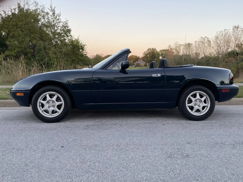 1997 Mazda NA MX-5 Miata - Image 16 of 31