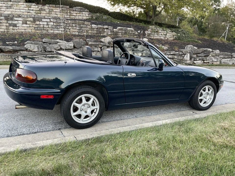 1997 Mazda NA MX-5 Miata - Image 21 of 31