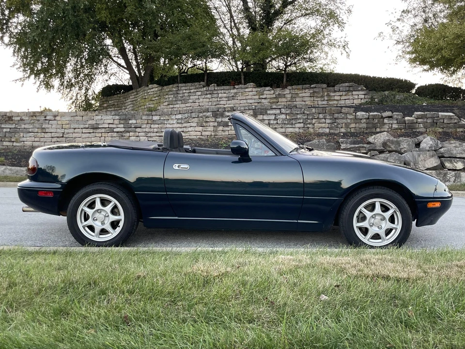 1997 Mazda NA MX-5 Miata - Image 22 of 31