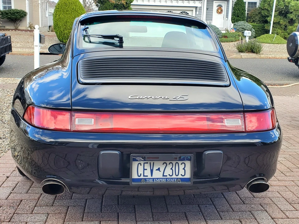 1997 Porsche 993 Carrera 4S - Image 11 of 31