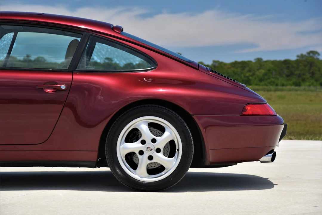 1997 Porsche 993 Carrera - Image 28 of 31
