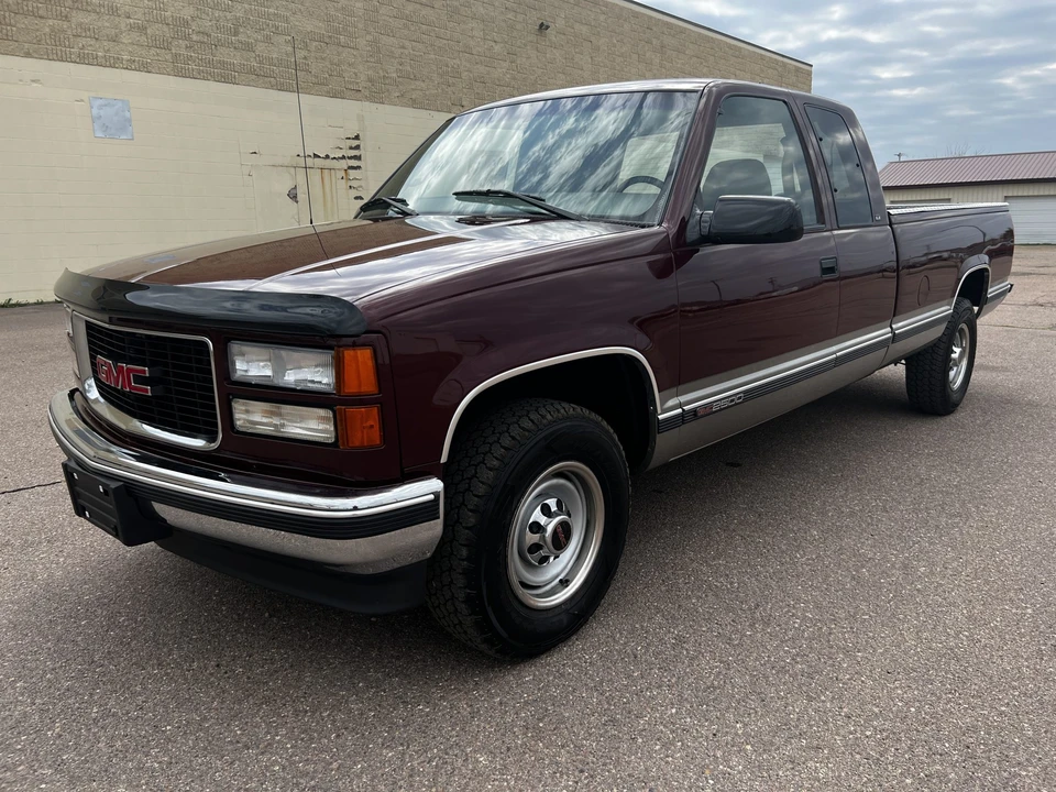 1998 GMC Sierra 1st Gen - Image 2 of 31