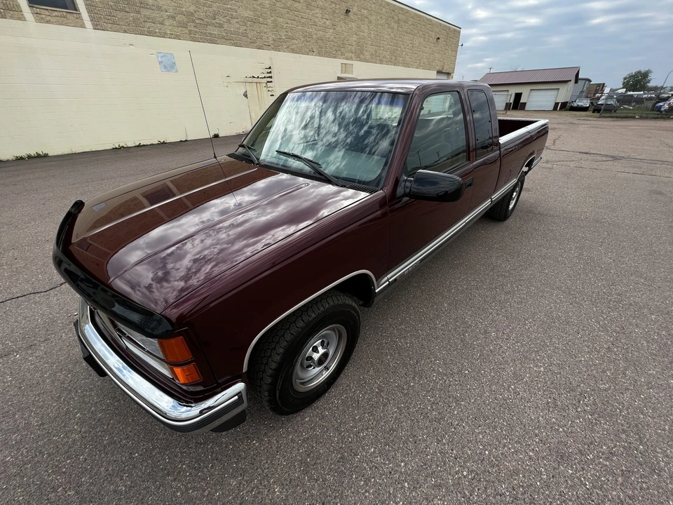 1998 GMC Sierra 1st Gen - Image 3 of 31
