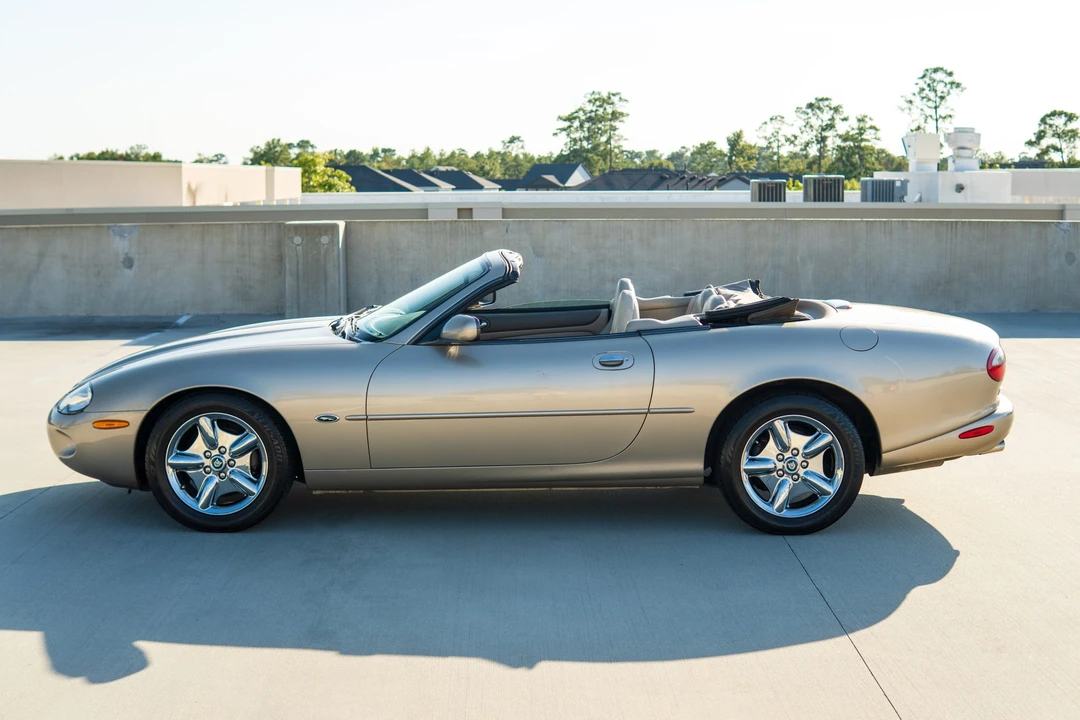1999 Jaguar X100 XK8 - Image 17 of 31