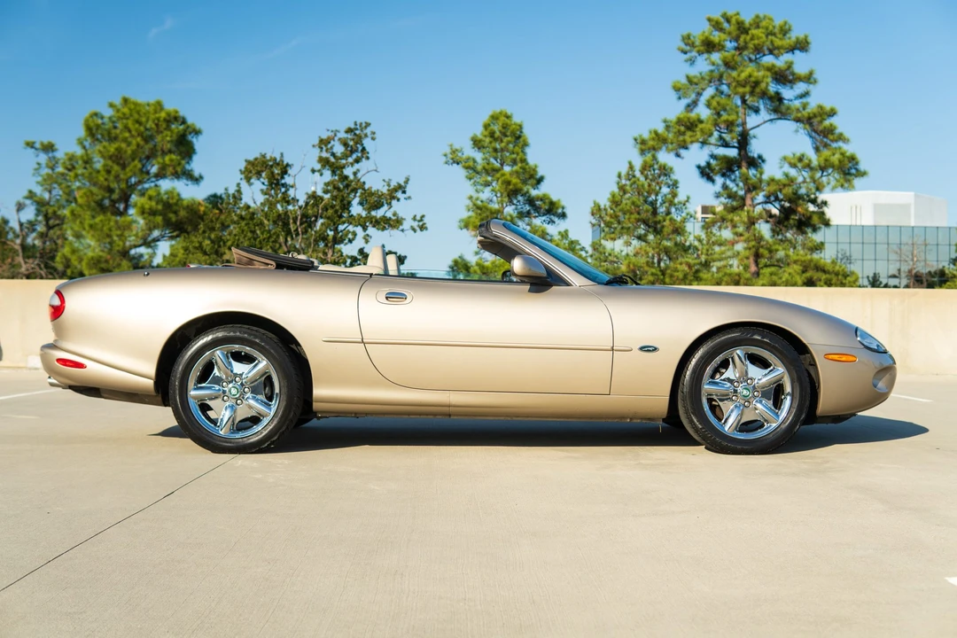 1999 Jaguar X100 XK8 - Image 10 of 31