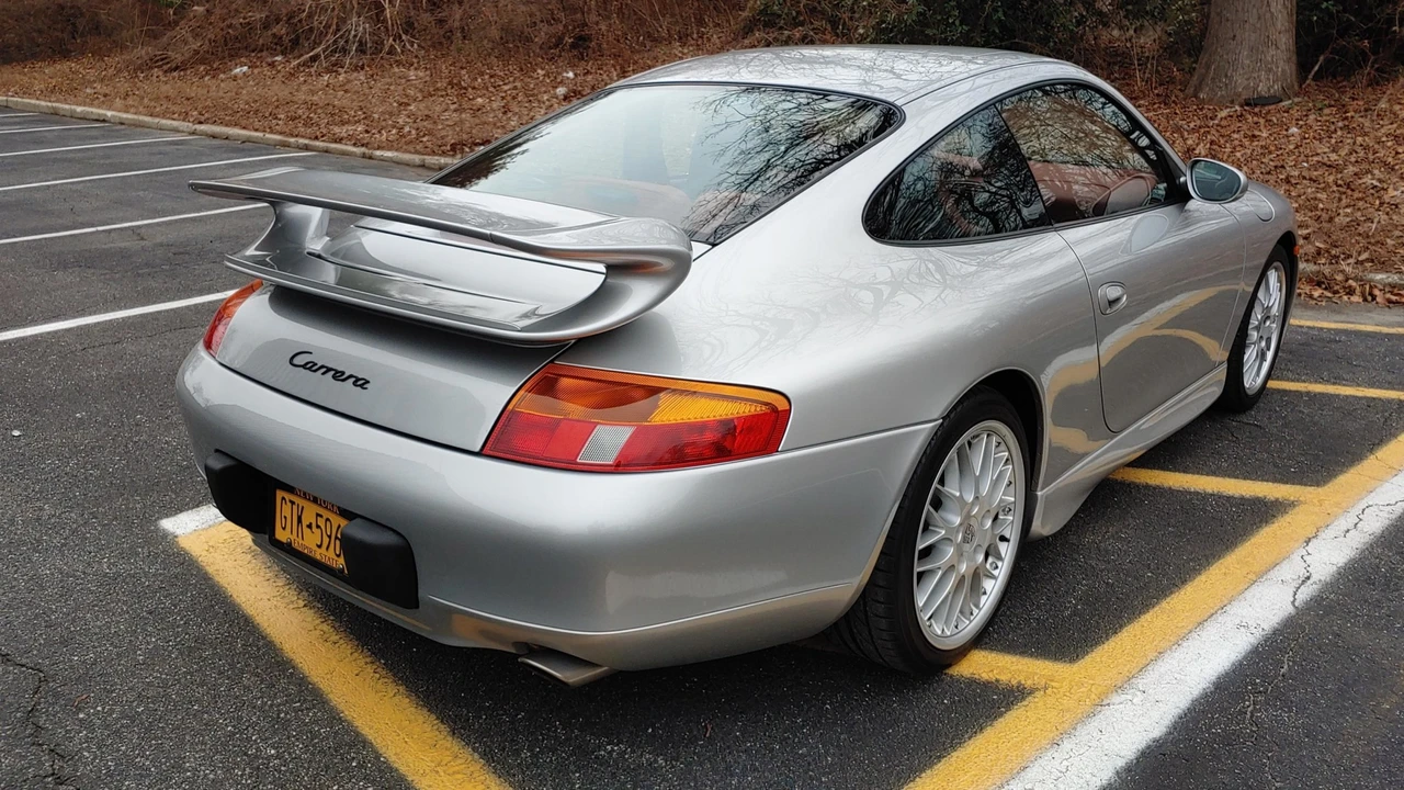 1999 Porsche 996 Carrera - Image 12 of 31