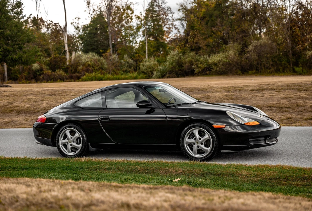 1999 Porsche 996 Carrera - Image 26 of 31