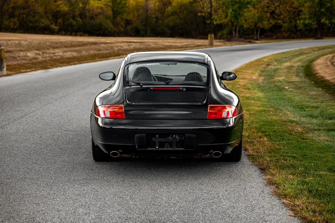 1999 Porsche 996 Carrera - Image 19 of 31