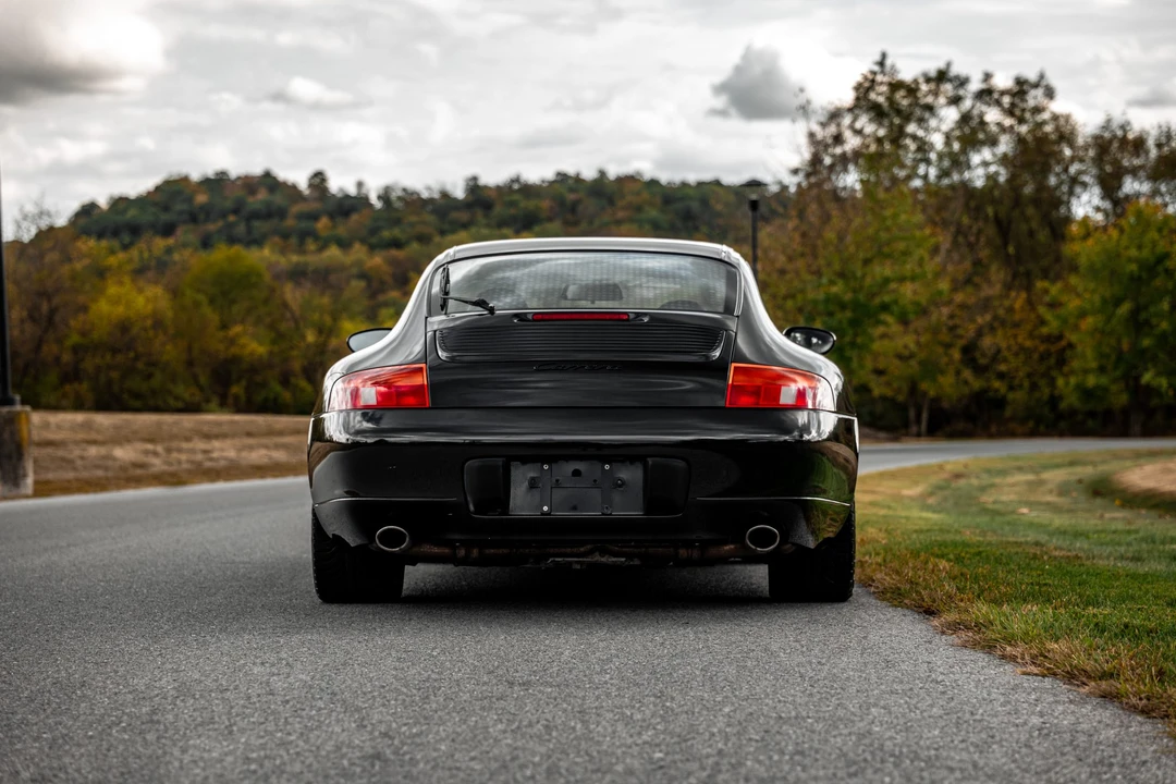 1999 Porsche 996 Carrera - Image 18 of 31