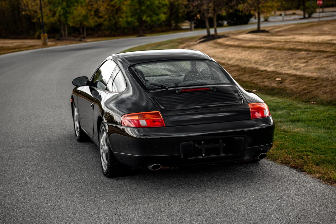 1999 Porsche 996 Carrera - Image 17 of 31