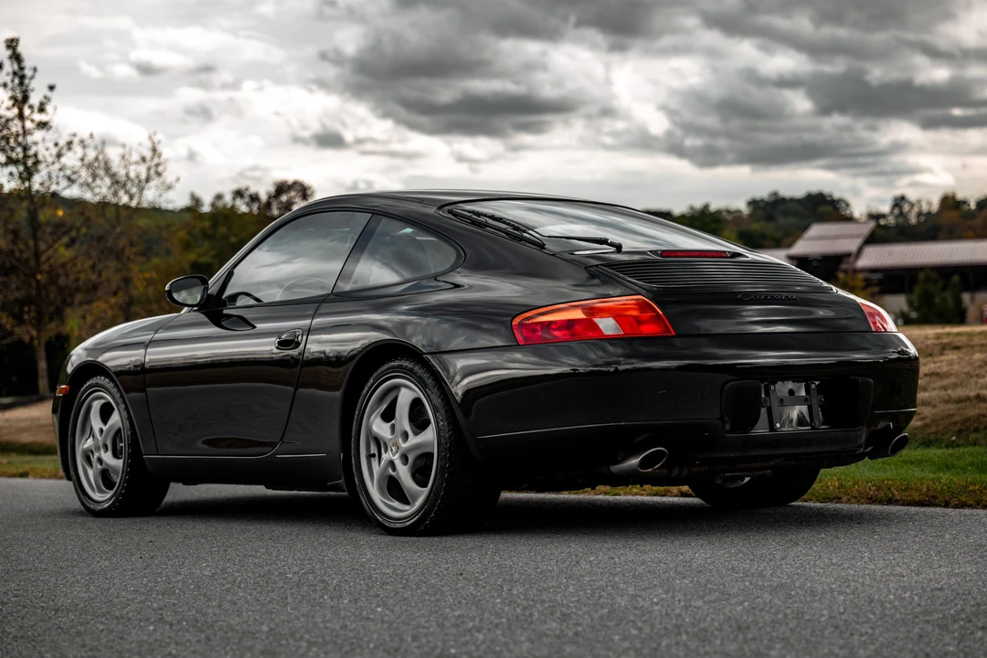1999 Porsche 996 Carrera - Image 14 of 31