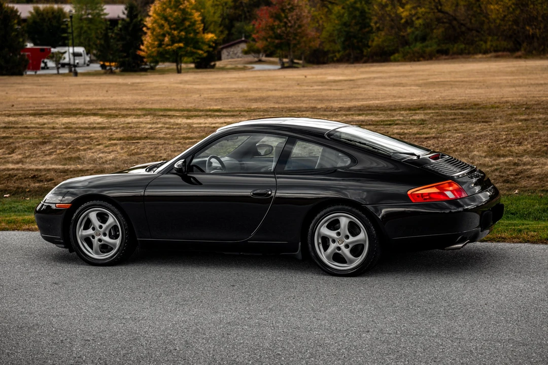 1999 Porsche 996 Carrera - Image 13 of 31