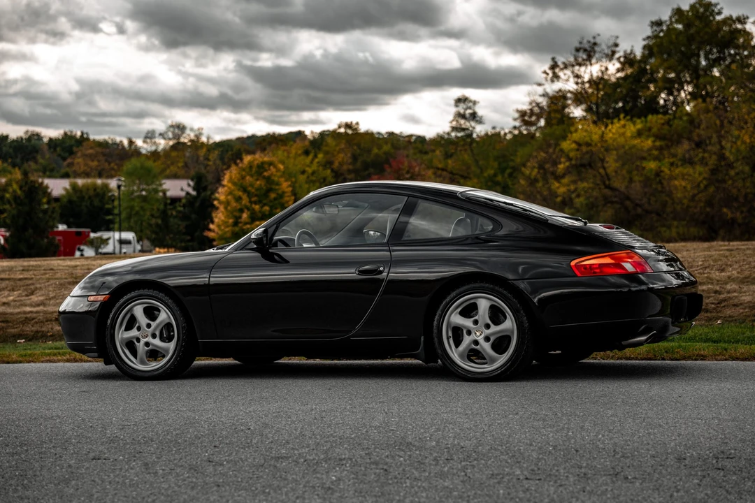 1999 Porsche 996 Carrera - Image 12 of 31