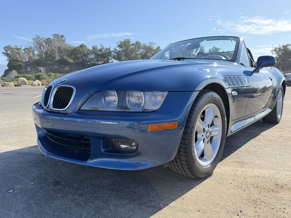 2000 BMW Z3 Roadster - Image 2 of 31