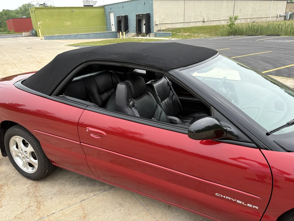 2000 Chrysler Sebring - Image 19 of 31