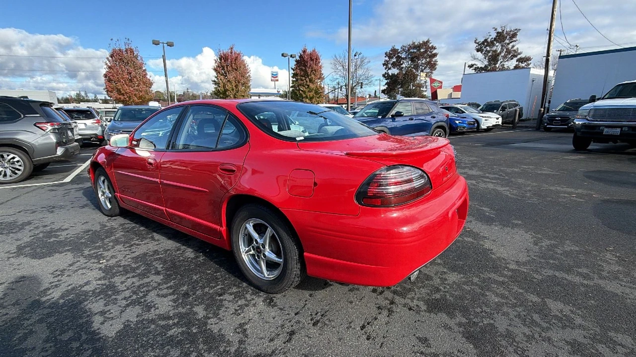 2000 Pontiac Grand Prix 3rd+ Gen - Image 19 of 31