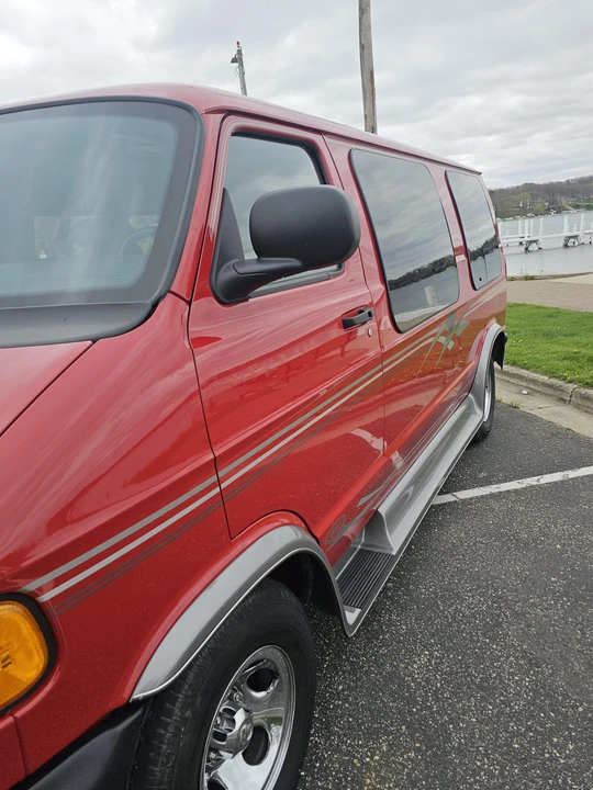 2001 Dodge Ram Van - Image 31 of 31