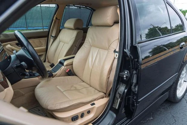 2002 BMW E39 540i - Image 4 of 7