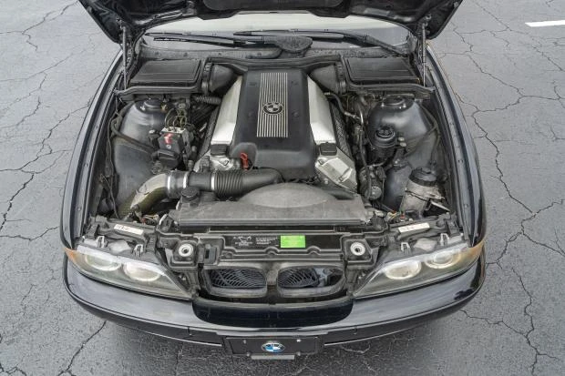 2002 BMW E39 540i - Image 6 of 7