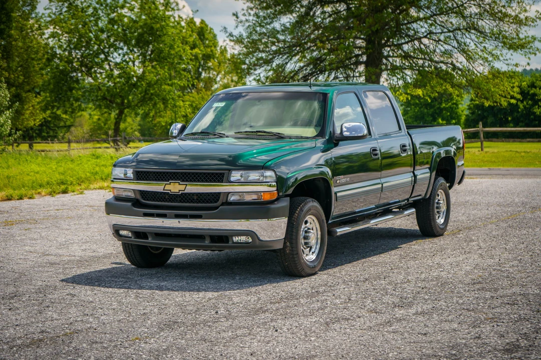 2002 Chevrolet Silverado Heavy Duty 1st Gen - Image 5 of 31