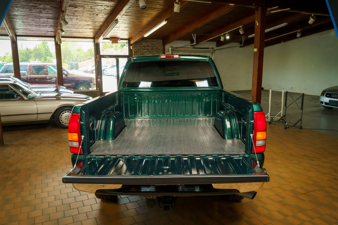 2002 Chevrolet Silverado Heavy Duty 1st Gen - Image 17 of 31
