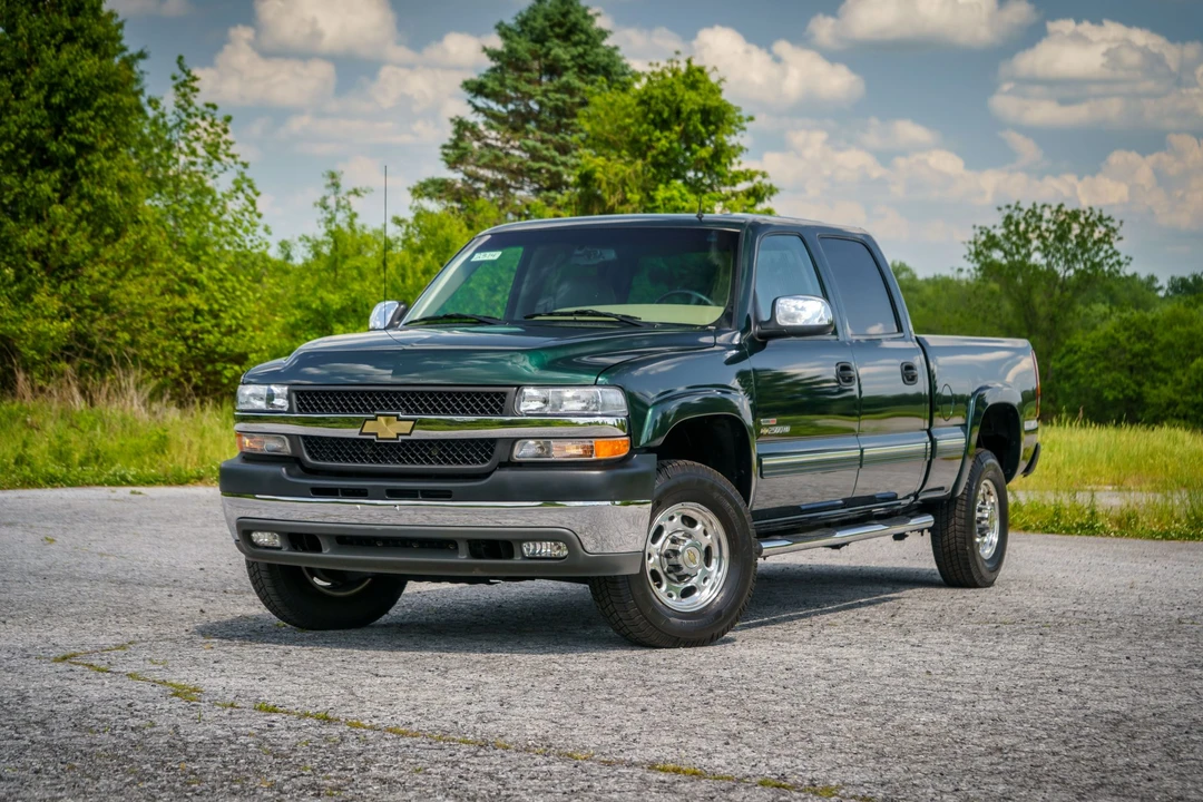 2002 Chevrolet Silverado Heavy Duty 1st Gen - Image 3 of 31