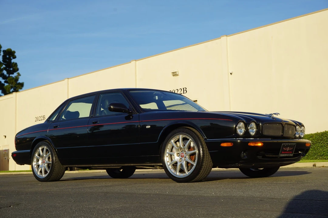 2002 Jaguar X308 XJR - Image 31 of 31