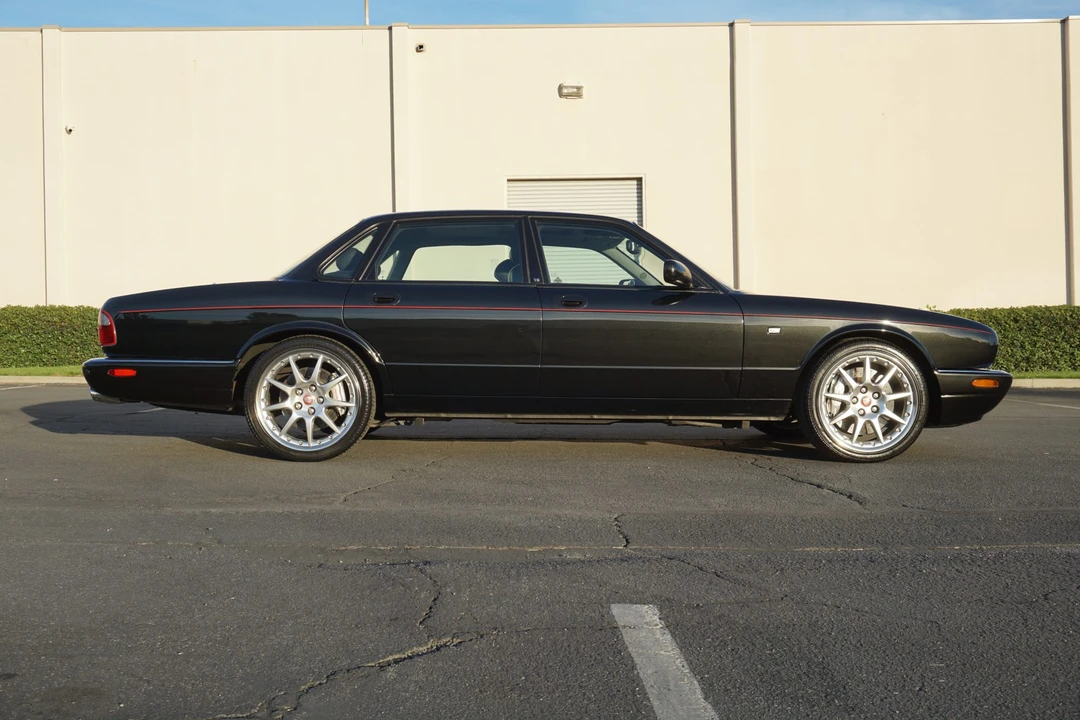 2002 Jaguar X308 XJR - Image 29 of 31